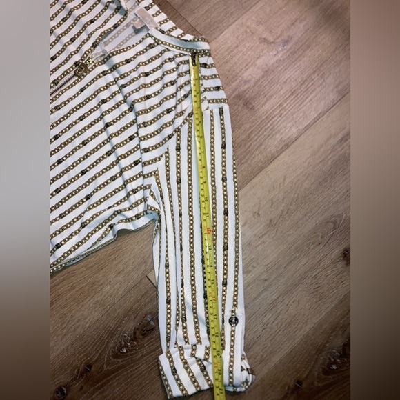 Michael Michael Kors Gold Chain Blouse 
| V-Neck |Size XL |Women’s - Picture 15 of 16
